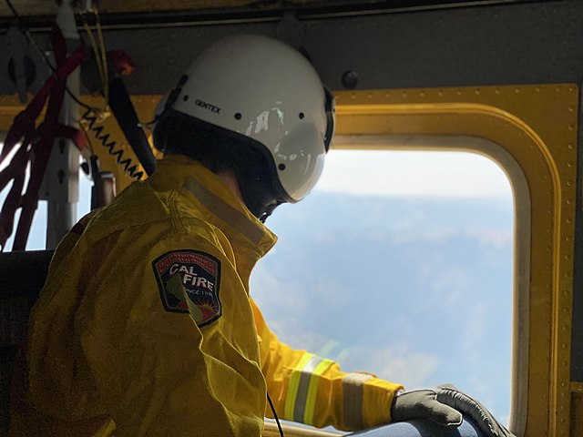 Governor Gavin Newsom touring Complex fire 