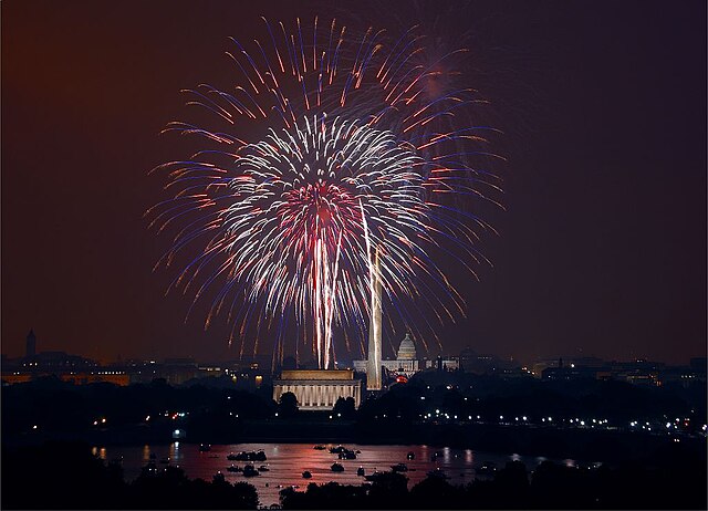 fireworks at july 4th washington D.C