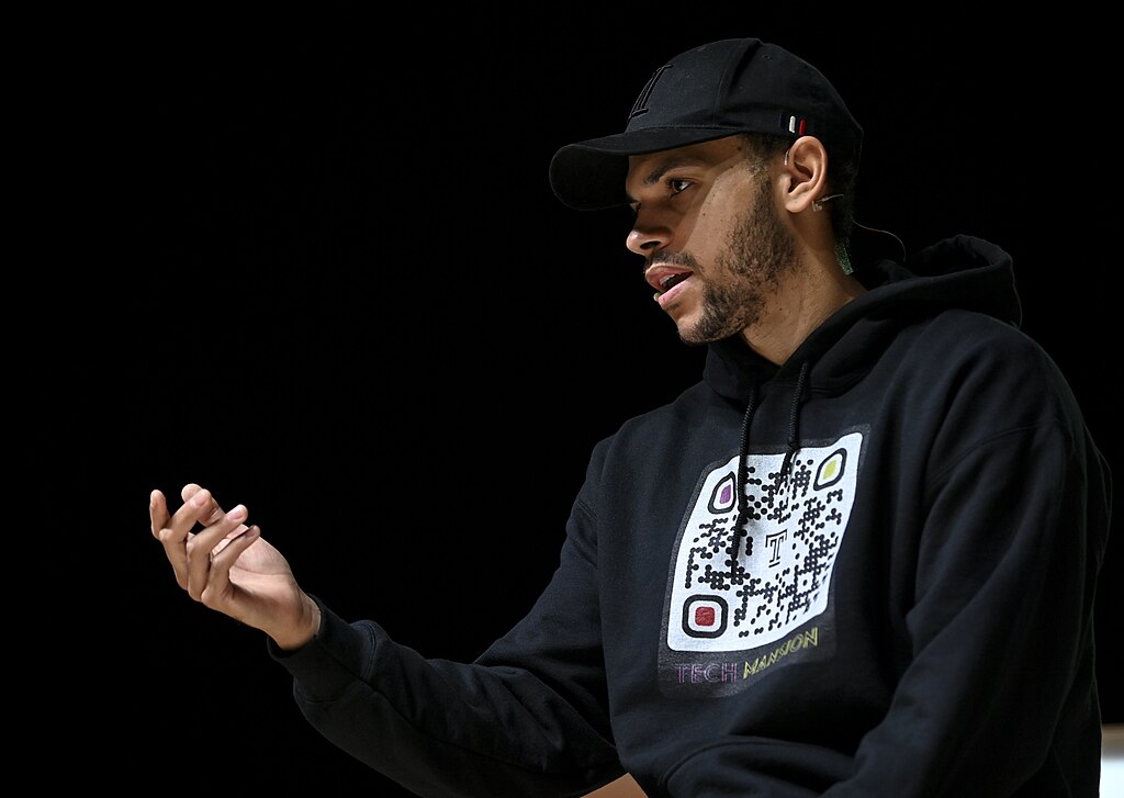 3 November 2021; Martin Braithwaite, Footballer, FC Barcelona, on Q&amp;A Stage during day two of Web Summit 2021 at the Altice Arena in Lisbon, Portugal. Photo by Stephen McCarthy/Web Summit via Sportsfile