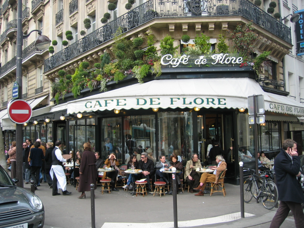 Café de Flore - Quartier Saint Germain - Paris - France