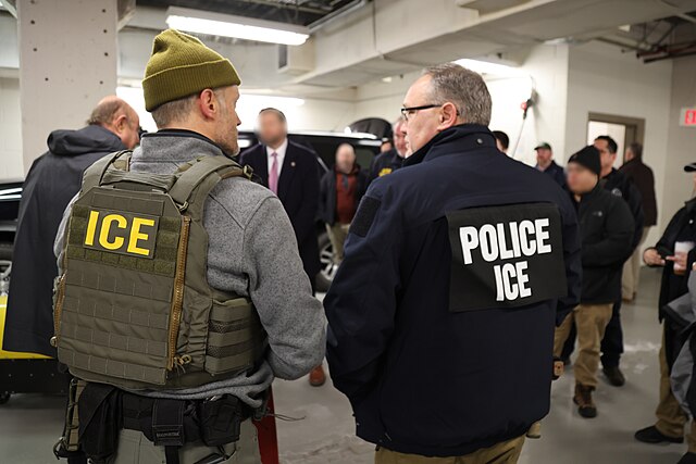 ICE agents photographed at Palm Beach, Florida. (Accessed via Wikimedia Commons.) 